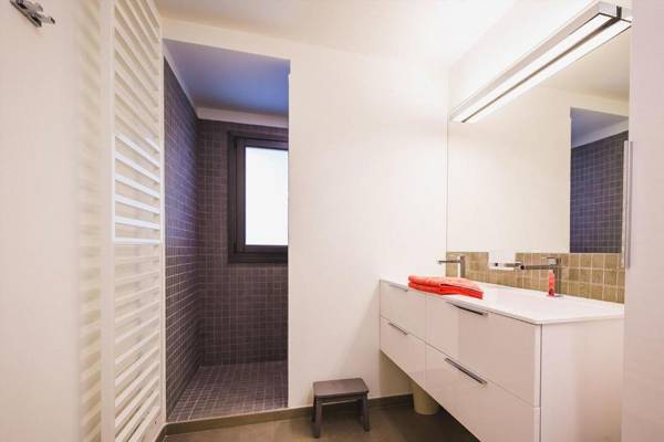 LOFT KEYWEEK contemporary Loft style Apartment in Biarritz City center