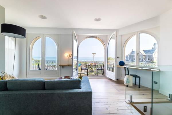 BALEA KEYWEEK Seafront Duplex Apartment with Balcony Garage in Biarritz
