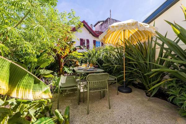 JUNGLE KEYWEEK Townhouse with terrace and garden