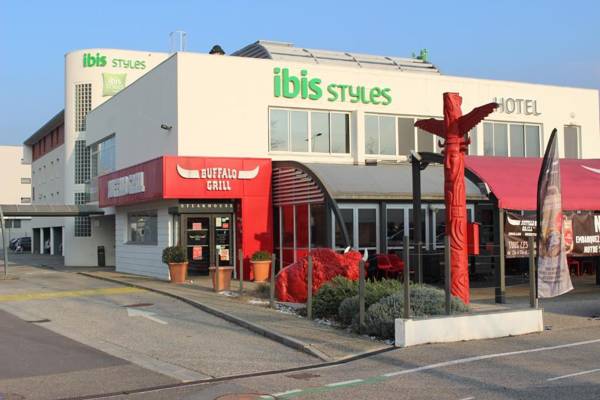 Ibis Styles Crolles Grenoble A41