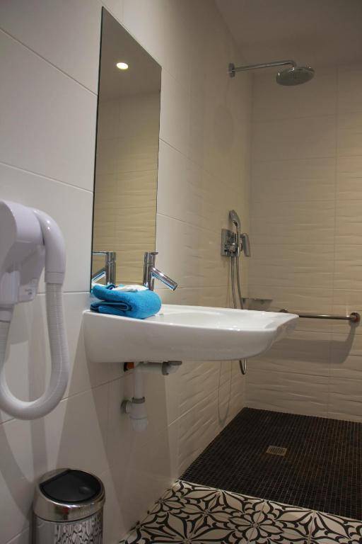 Cit'Hotel Le Cornouaille Hotel