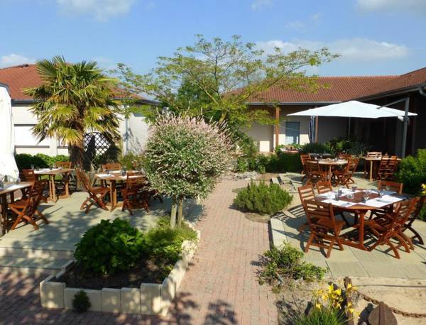 The Originals City Le Logis d'Elbée Cholet Nord (Inter-Hotel)