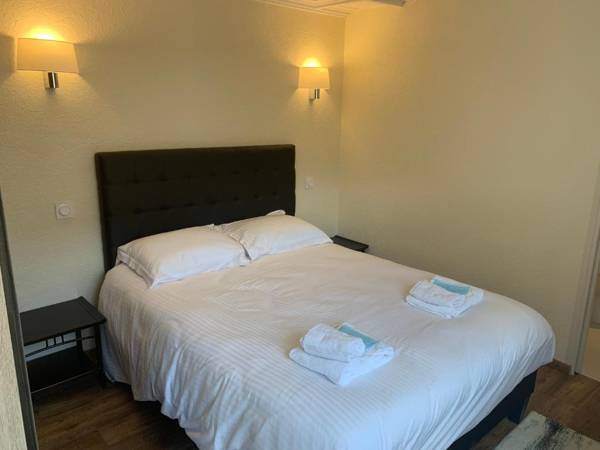 Chez Eric charmant studio idéalement situé.