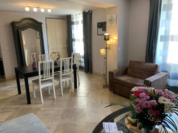 Private house with a view on Bayeux's Cathedrale