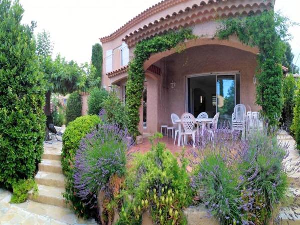 Maison de 3 chambres a Bandol a 800 m de la plage avec vue sur la mer jardin clos et wifi