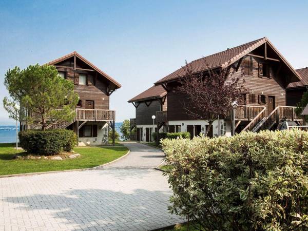 Attractive rustic apartment in the termal town of Evian