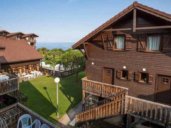 Attractive rustic apartment in the termal town of Evian