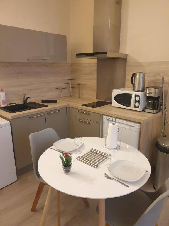 Modern studio CENTRE-VILLE D'AVIGNON