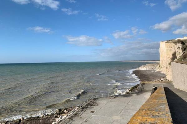 Agréable appartement calme balcon vue sur la mer