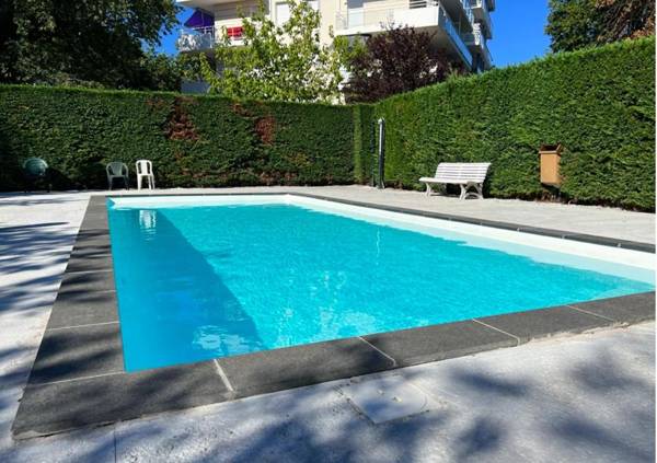 Flat with SWIMMING POOL close to the BEACH