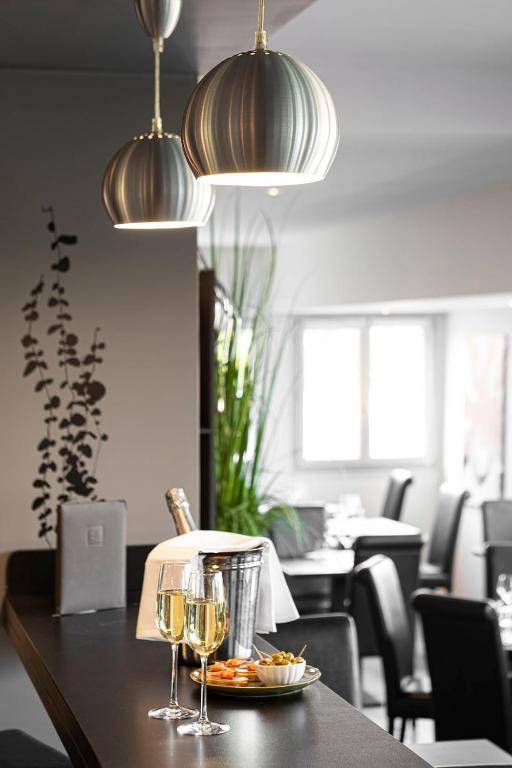 Logis Hôtel Les Pierres Dorées