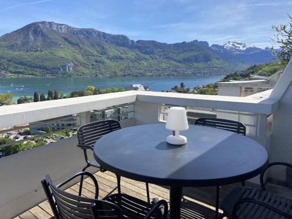 Annecy Lake Luxury top floor apartment by LocationlacAnnecy LLA Selections
