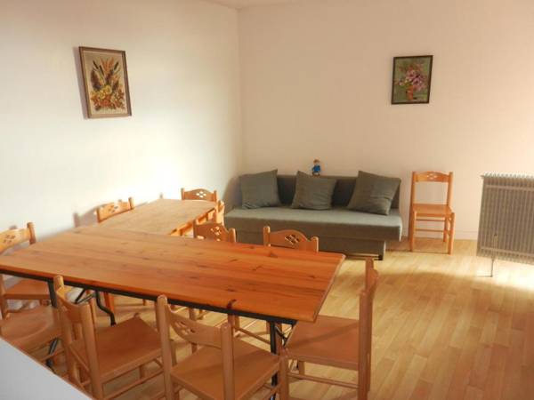 Appartement de 3 chambres avec piscine partagee balcon et wifi a Allevard