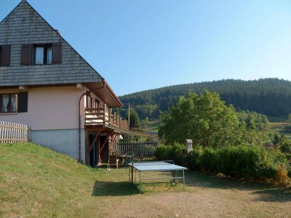 Comfortable Holiday Home with Fenced Garden in Natzwiller