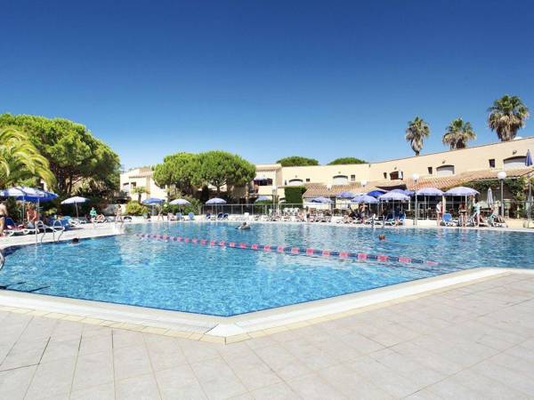 Tidy apartment in the popular resort of Le Cap d'Agde