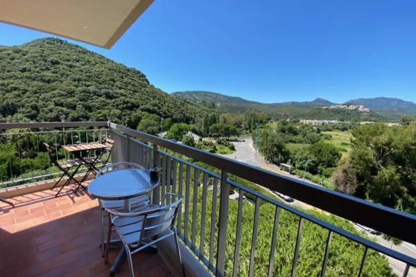 Beautiful apartment with private pool and balcony!