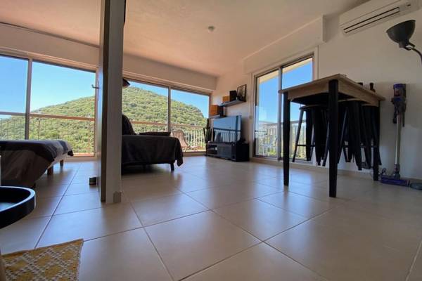 Beautiful apartment with private pool and balcony!