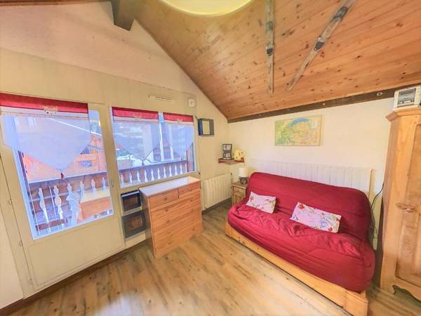 MA474 - Studio 4 Pers avec place de parking en souterrain au centre des Carroz