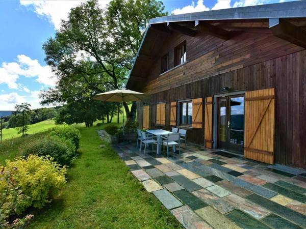 Beautiful Chalet Amidst Mountains in Saulxures-sur-Moselotte