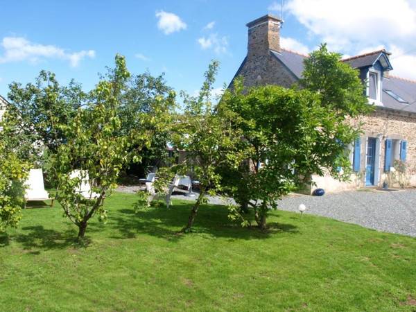 Maison de 2 chambres avec jardin clos a Pordic a 3 km de la plage