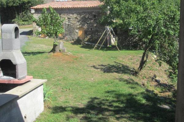 Maison Au Milieu De La Foret