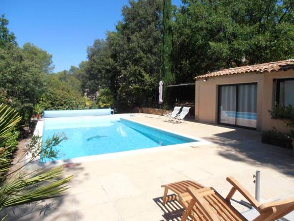 Maison d'une chambre avec piscine privee jardin clos et wifi a Barjols