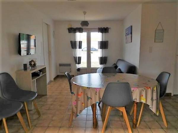 Villa La Faute-sur-Mer 2 bedrooms 6 persons - FR-1-476-91