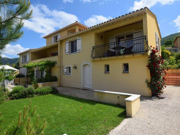 Splendid apartment with a view on Montbrun-les-Bains near the Mont Ventoux