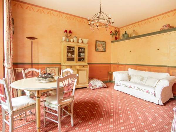Studio with pool in garden Park naerby spas and views at the Mont Ventoux.    
