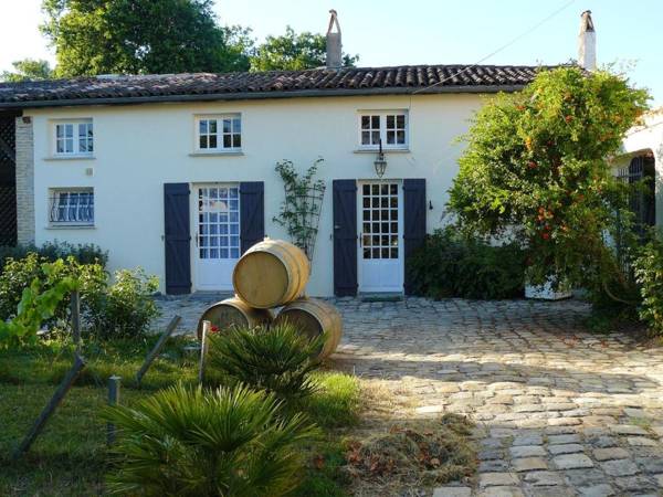 Villa de 3 chambres avec piscine privee jardin clos et wifi a Arsac