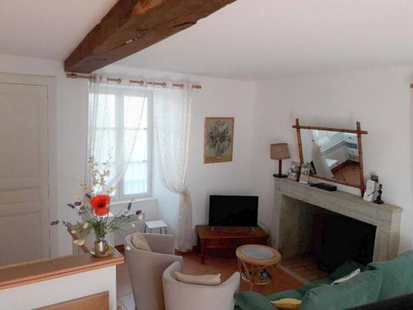 Gîte Ébreuil 3 pièces 5 personnes - FR-1-489-70