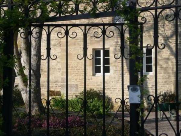 Luxurious Mansion in Castle Grounds in Lantheuil