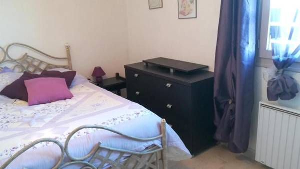 Appartement de 2 chambres avec jardin clos et wifi a Villeneuve