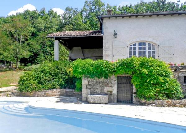 Maison de 2 chambres avec piscine privee jardin amenage et wifi a Bruniquel