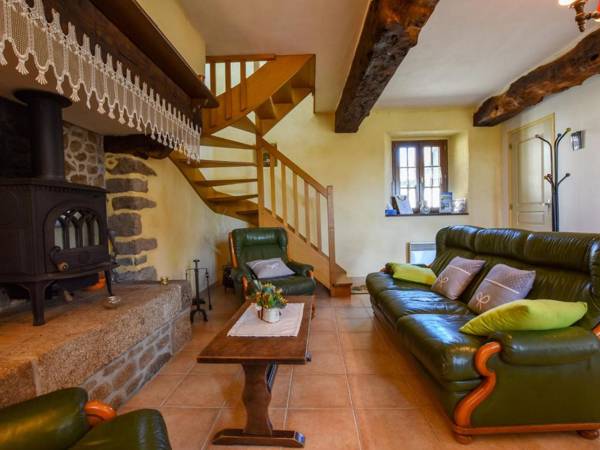 House with stunning views across the meadows 30min from Mont Saint-Michel!