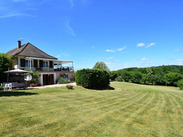 Gîte with private swimming pool and stunning view of the Lac de Pannecière .