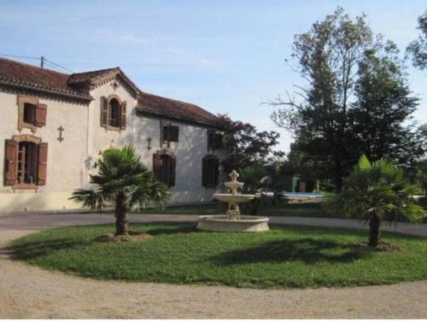 Luxurious Holiday Home in Buzon with Private Pool