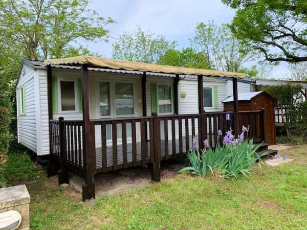 Propriete de 2 chambres avec piscine partagee et terrasse amenagee a Sampzon a 9 km de la plage
