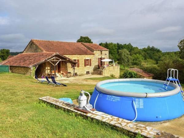 Heavenly holiday home with swimming pool and large garden.