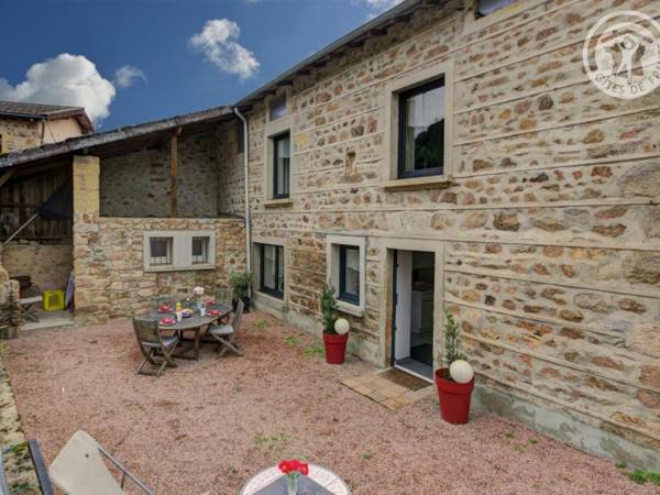 Gîte Belmont-de-la-Loire 4 pièces 5 personnes - FR-1-496-126