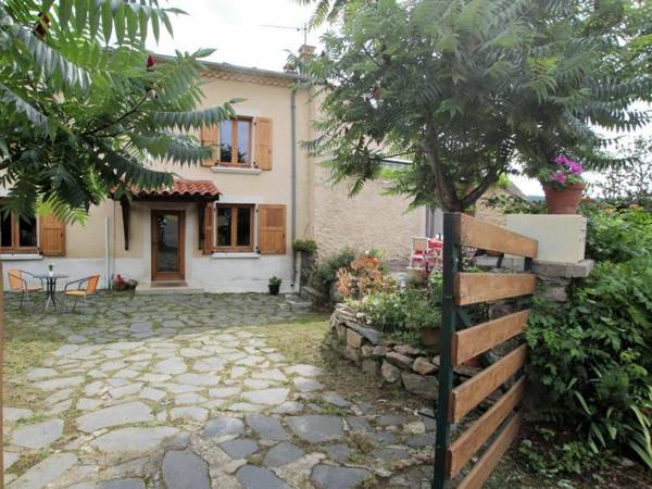Gîte Saint-Privat-du-Dragon 4 pièces 6 personnes - FR-1-582-31