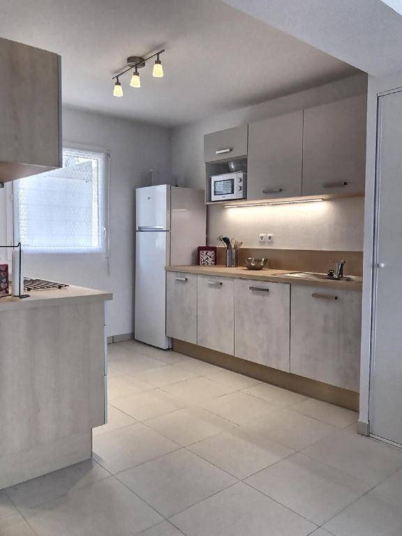 Coquet pavillon avec jardin et terrasse dans une résidence à 500m de la mer