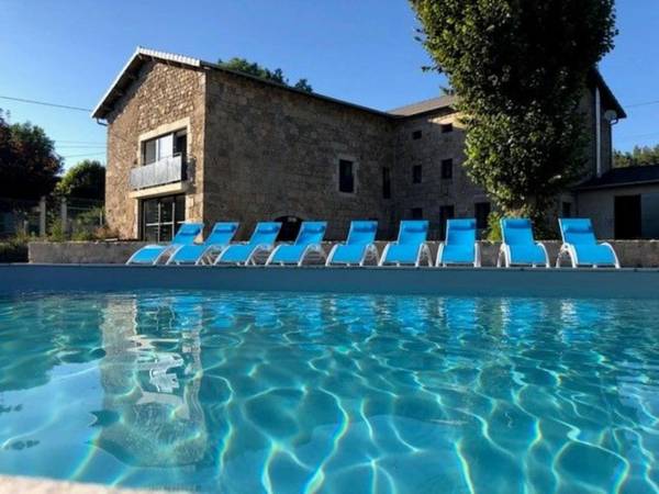 Gîte Lapte 9 pièces 23 personnes - FR-1-582-101