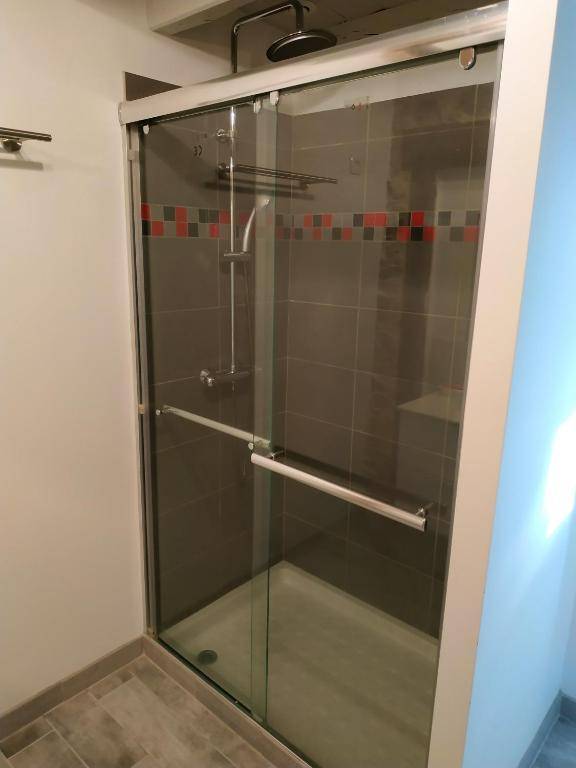 Maison de 2 chambres avec piscine partagee jardin clos et wifi a La Porcherie