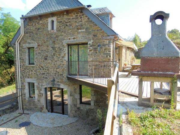 Maison de 4 chambres avec jardin amenage a Castelnau de Mandailles