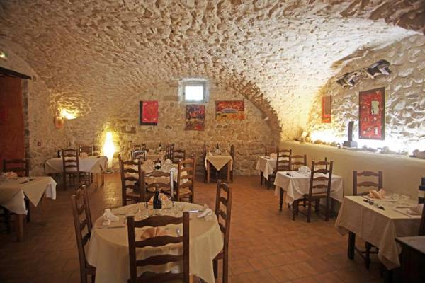 Logis Hotel Restaurant L'Esquielle