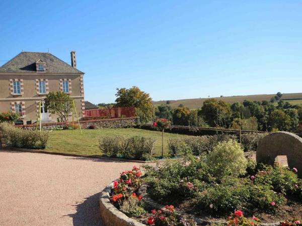 Gîte Neuvy-au-Houlme 5 pièces 9 personnes - FR-1-497-11