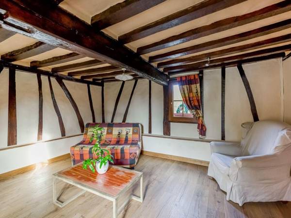 Quaint Holiday Home in Saint-Germain-Sur-Bresle with Garden