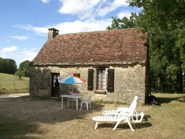 Quaint Holiday Home in Berbiguières near the Forest