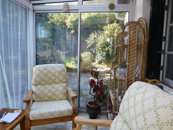 Repos sous les Arbres